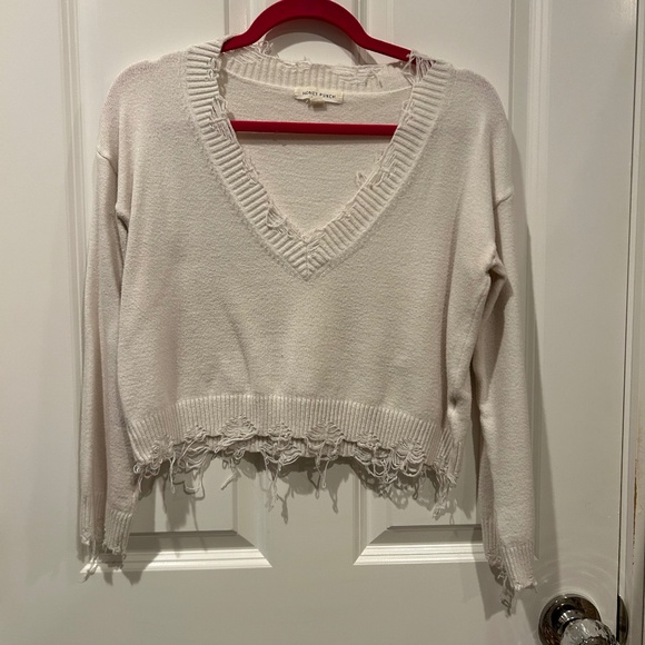 Honey Punch Sweaters - Honey Punch Cream Distressed V-Neck Cropped Sweater Size S